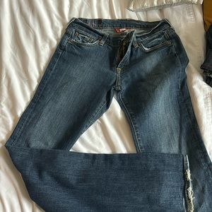 Lucky 4/27 sundown jeans. Some wear on bottom edge